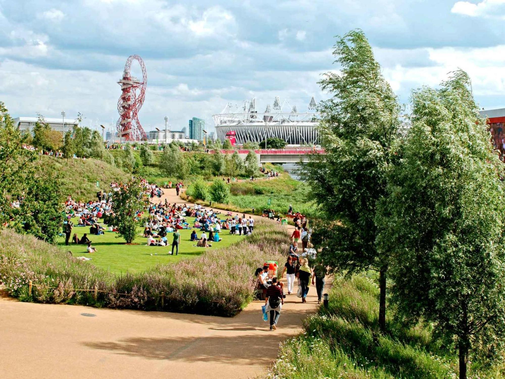 Large Home For Contractors & Families - Garden & Amenities London Ngoại thất bức ảnh
