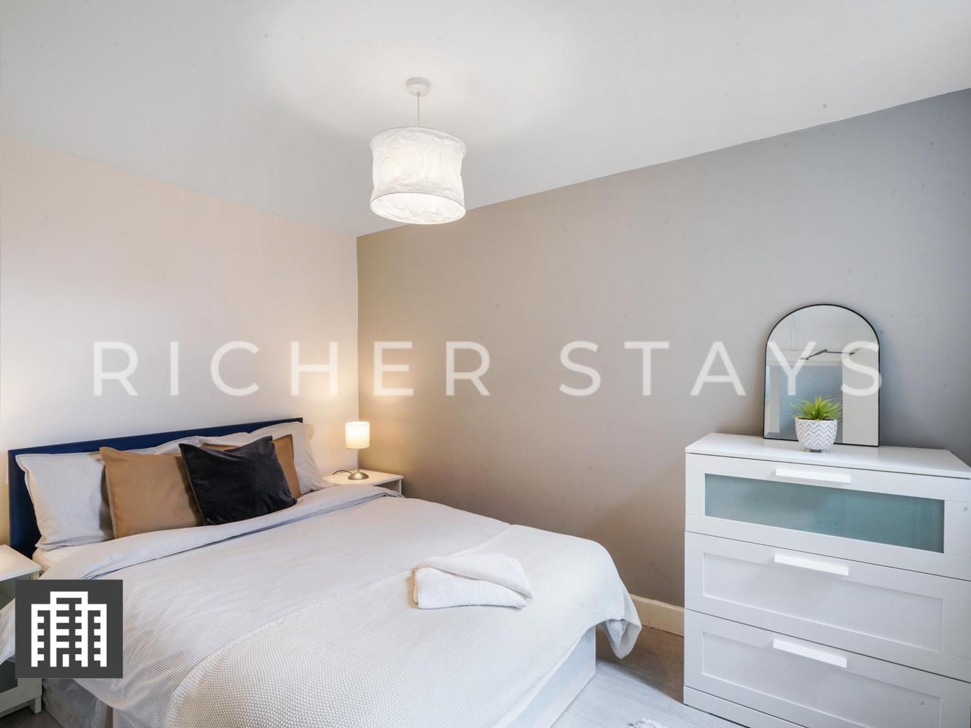 Large Home For Contractors & Families - Garden & Amenities London Ngoại thất bức ảnh