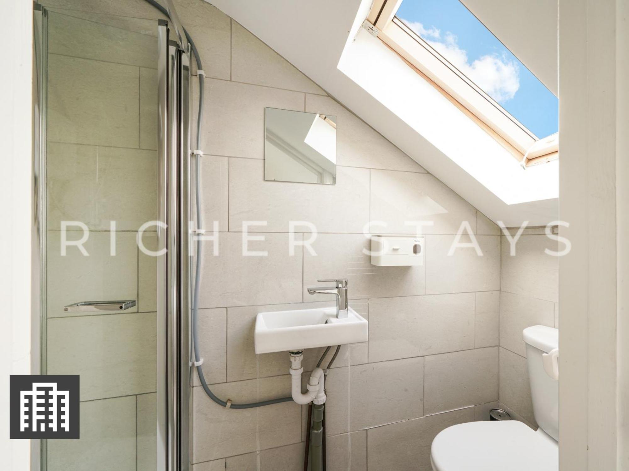 Large Home For Contractors & Families - Garden & Amenities London Ngoại thất bức ảnh